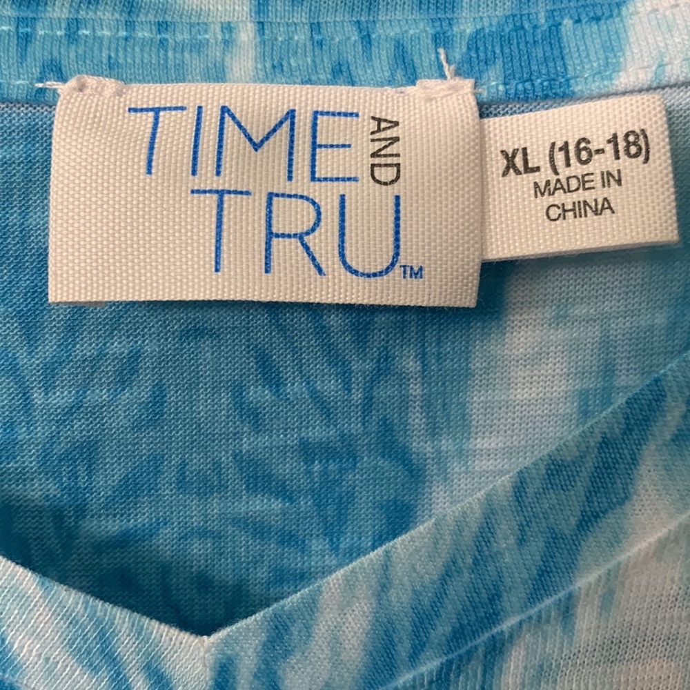 NWT Brand new! - Picture 3 of 5